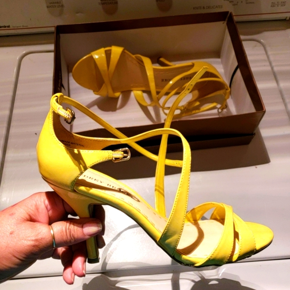 Audrey Brook Yellow Strappy Stilleto Sandals Size 10